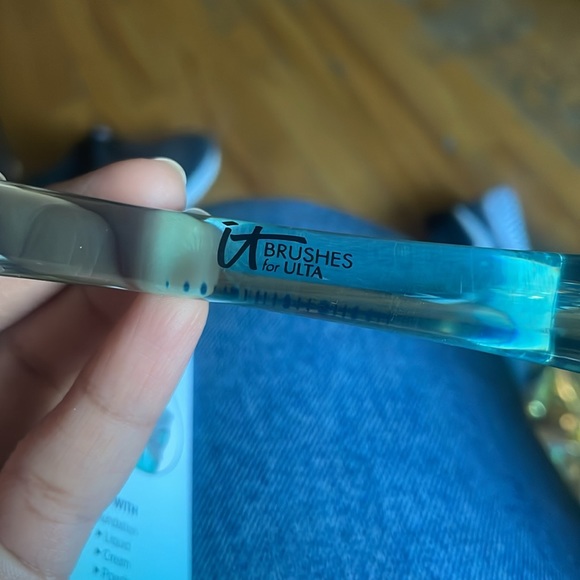 IT Cosmetics Limited Edition Super Star Foundation Brush bundle - Picture 10 of 17